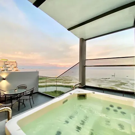 Mw Imperio Residence Private Jacuzzi Or Pool Villa With 16 Unit Designs Malacca Exterior photo