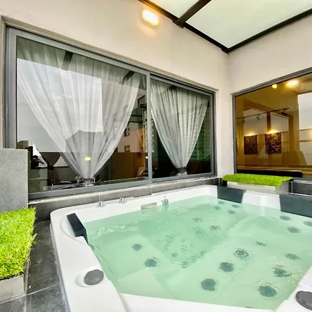 Mw Imperio Residence Private Jacuzzi Or Pool Villa With 16 Unit Designs Malacca Exterior photo