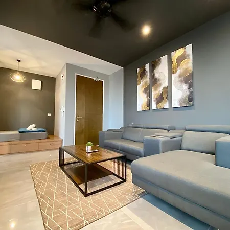 Mw Imperio Residence Private Jacuzzi Or Pool Villa With 16 Unit Designs Malacca Exterior photo