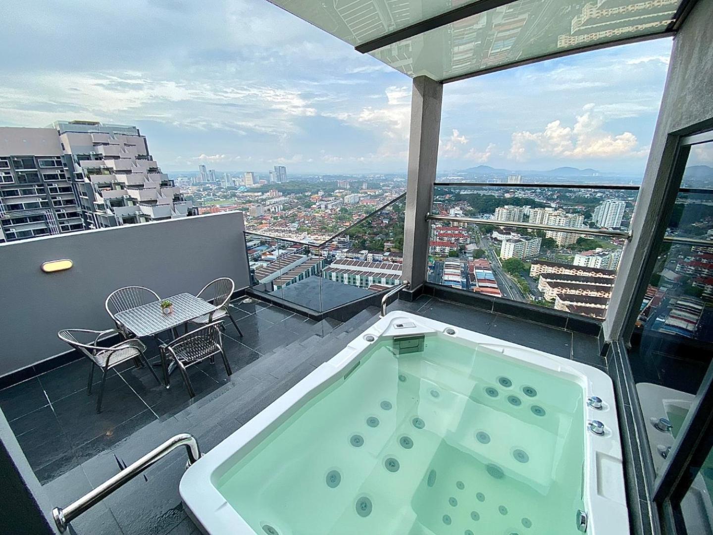 Mw Imperio Private Jacuzzi Or Pool With 16 Unit Designs * Malacca