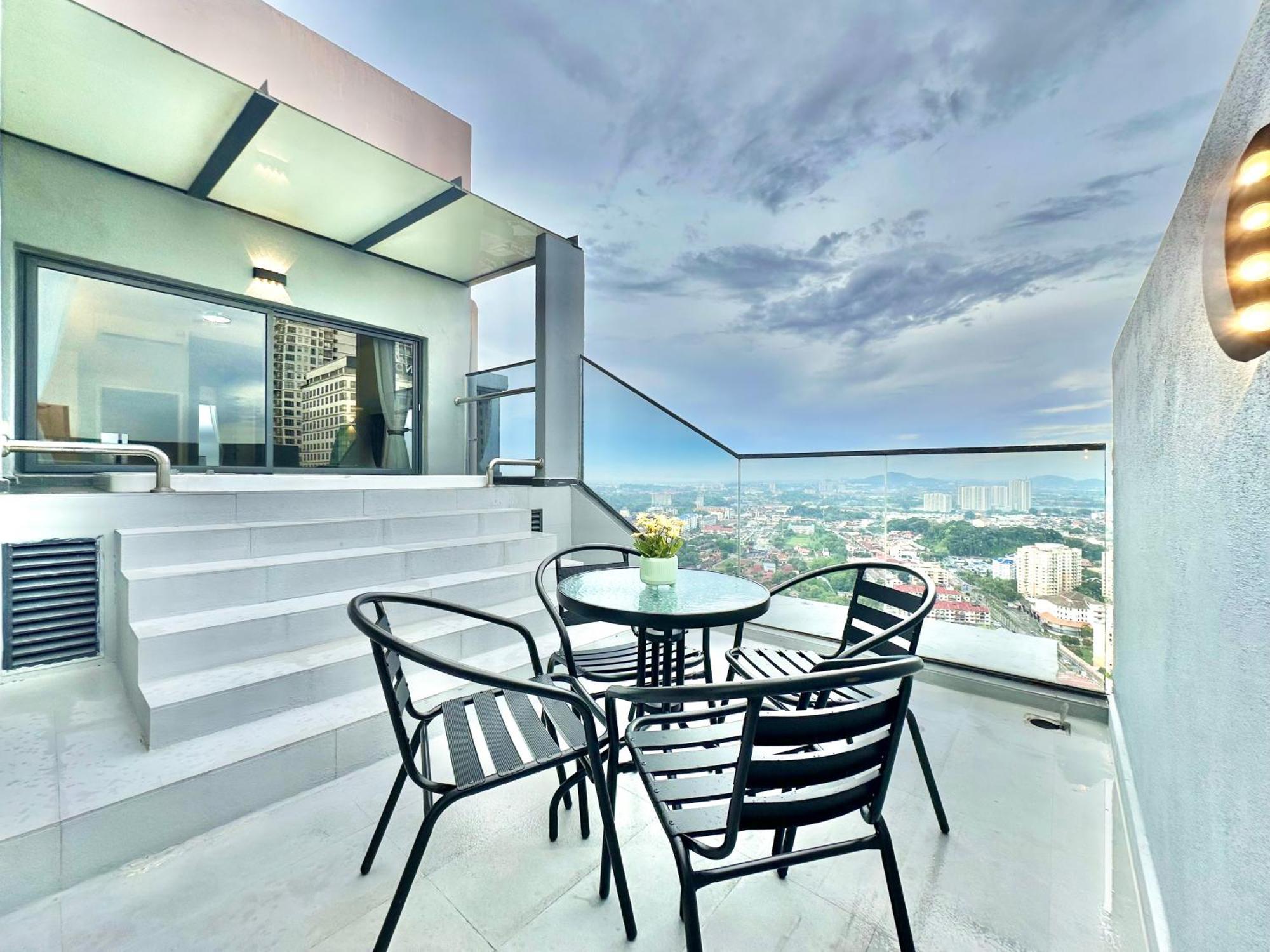 Mw Imperio Private Jacuzzi Or Pool With 16 Unit Designs Apartemen